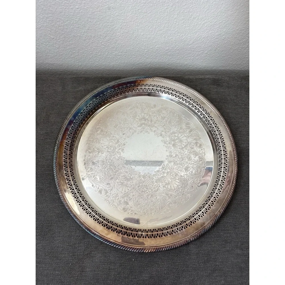 Vintage 1970s Wm Rogers 162 Round 15 Inch Silver Plated Serving Tray Patina